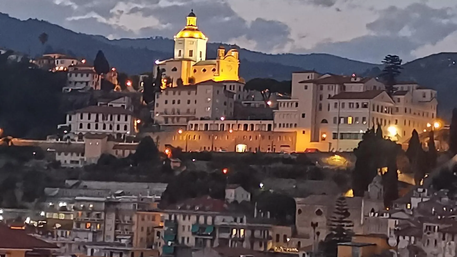Apartmán Attico Con Spettacolare Vista Mare Sanremo Itálie